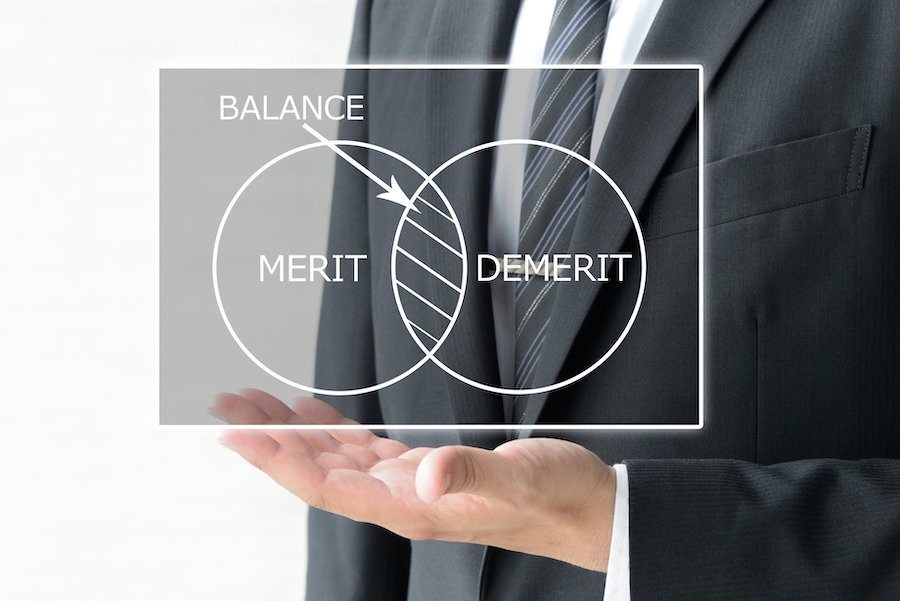 コミットメントのメリットとデメリット