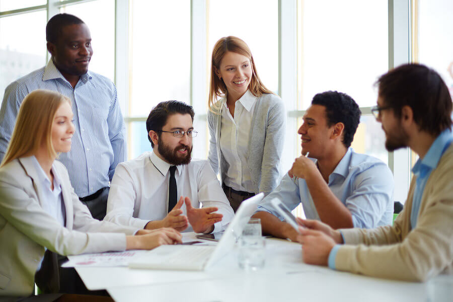 トップダウンとボトムアップの違い